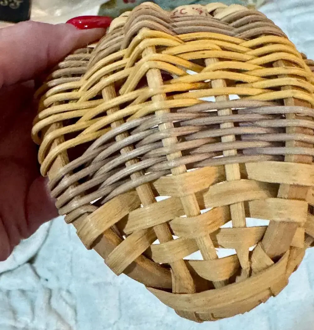 Vintage Handwoven Oak Splint Egg Gathering Melon Basket Signed EJC '91